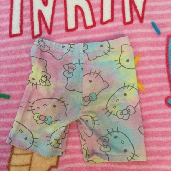Girls hello kitty spandex shorts. - Picture 4 of 6